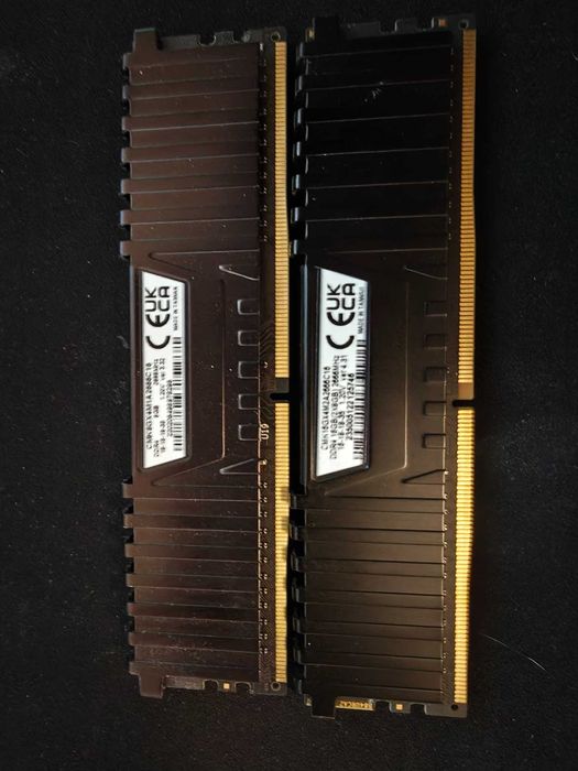 Memorie Corsair Vengeance LPX Black 8GB DDR4 2666MHz CL16