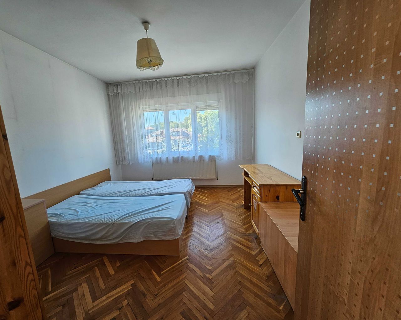 Дава се под наем Четиристаен апартамент в Севлиево - 85 кв.м за 249.9 € - Снимка #3