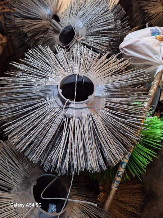 Щетка новая пластиковые