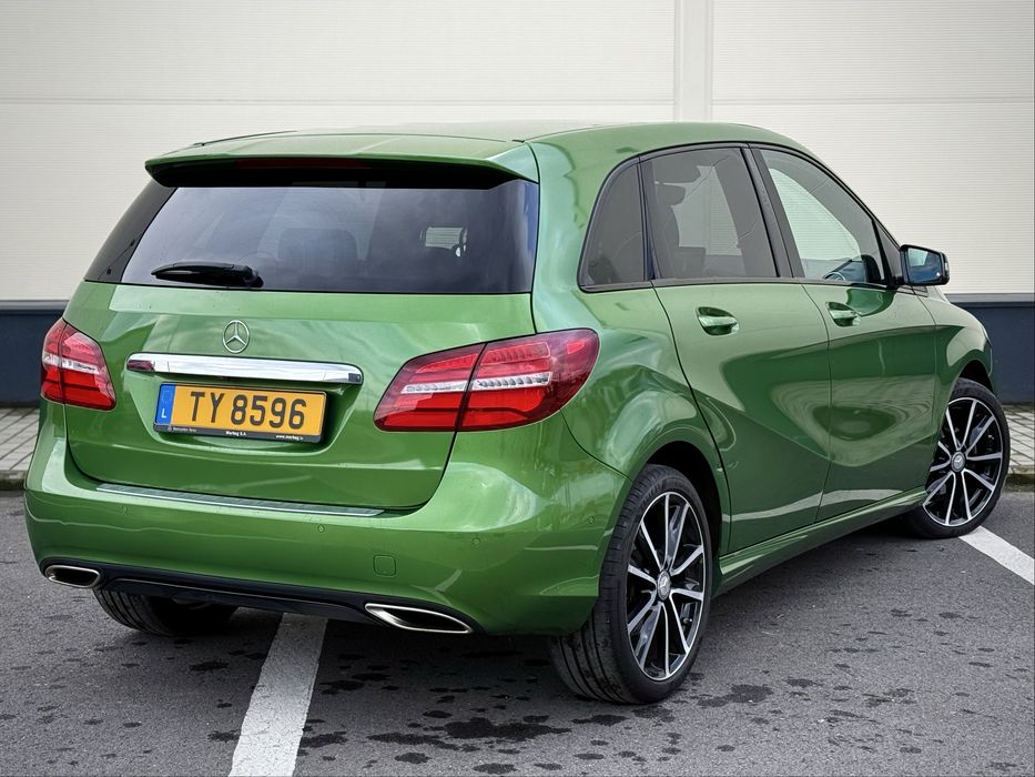 Mercedes B180d W246 / Navi / Panoramic / LED