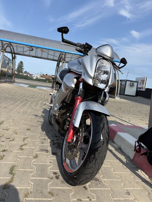 Kawasaki Er-6n.