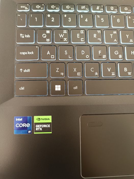 MSI Creator M16  (i9-13900H/RTX4060)  16/1TB