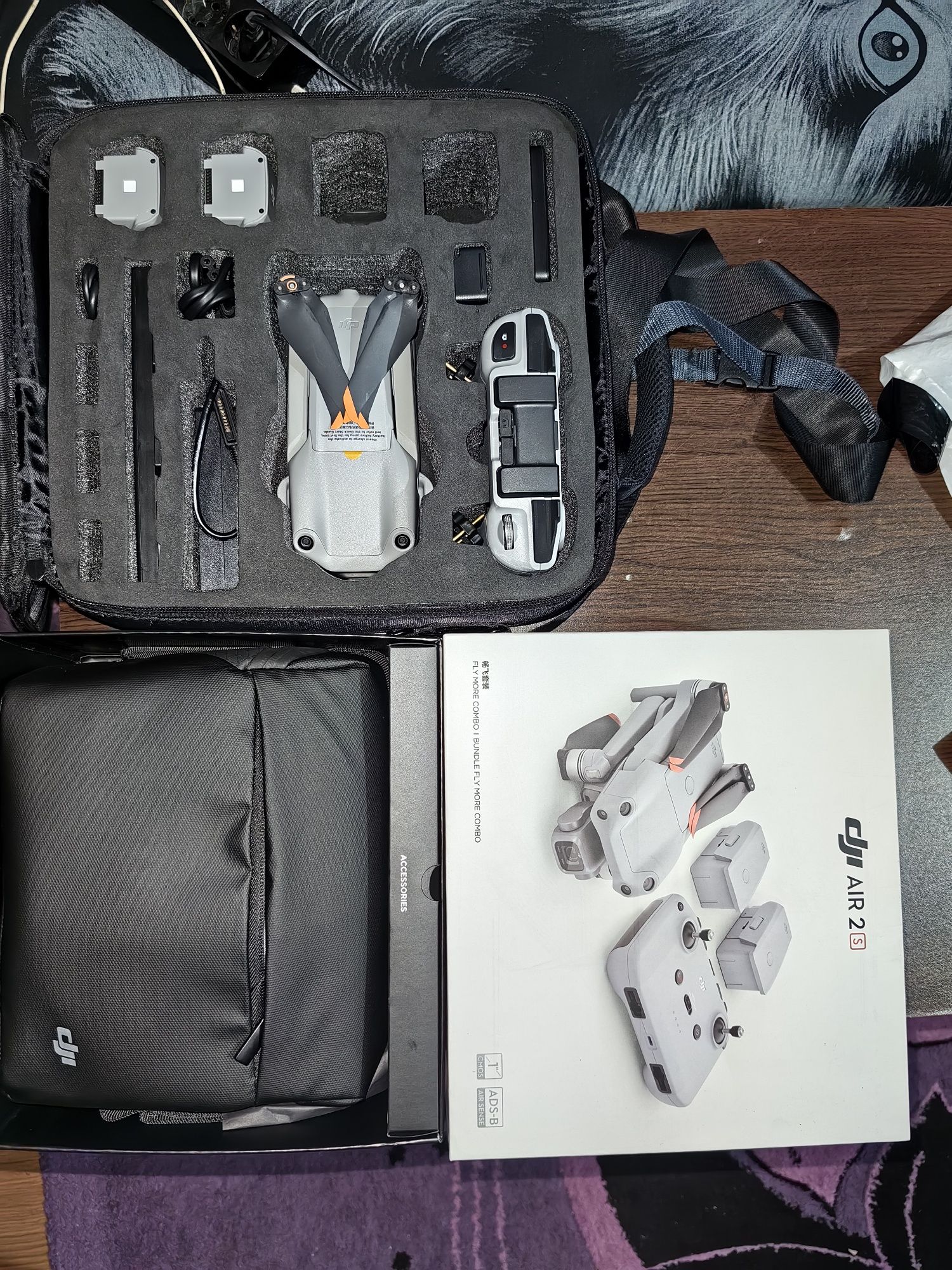 Продавам дрон DJI Air 2S Fly More Combo с аксесоари