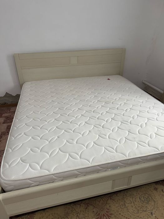 Продам кровать двух спалная