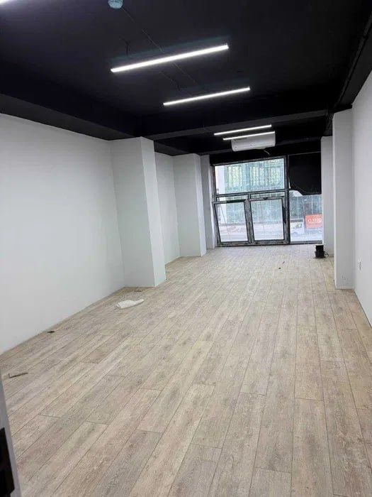 Якасарой Роял моторс кабинеты от25м² до 60м² под офис 2й этаж