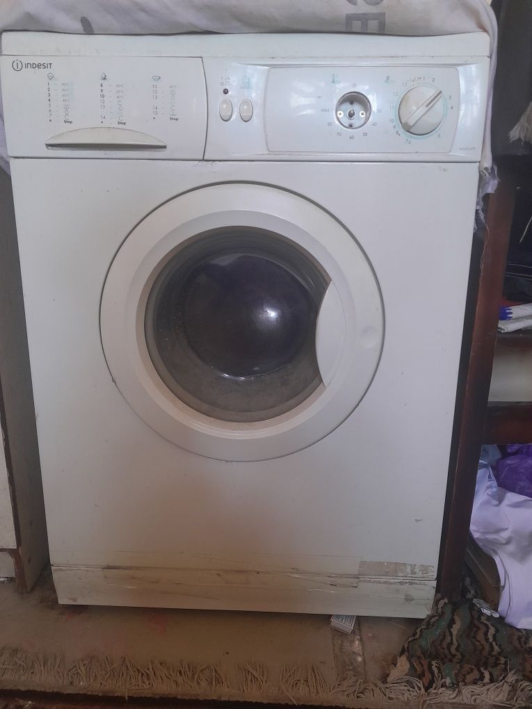 Kirmoshina sotiladi INDESIT  6 kg