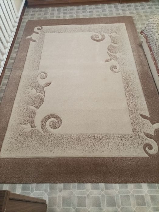 Килим много запазен 170/240