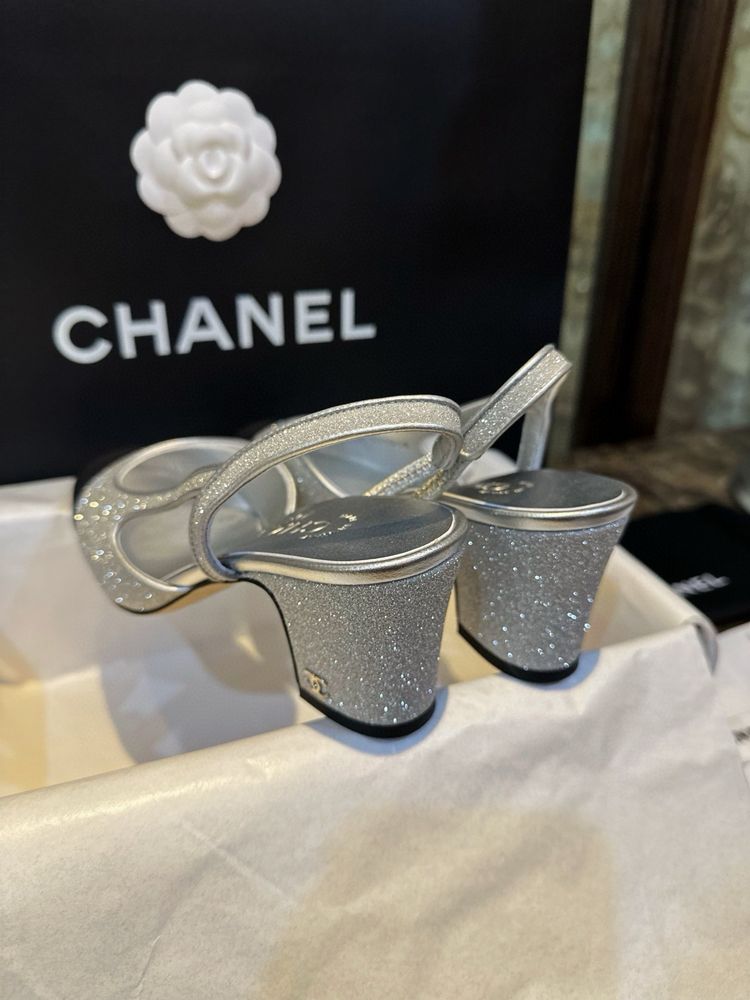 Pantofi Chanel