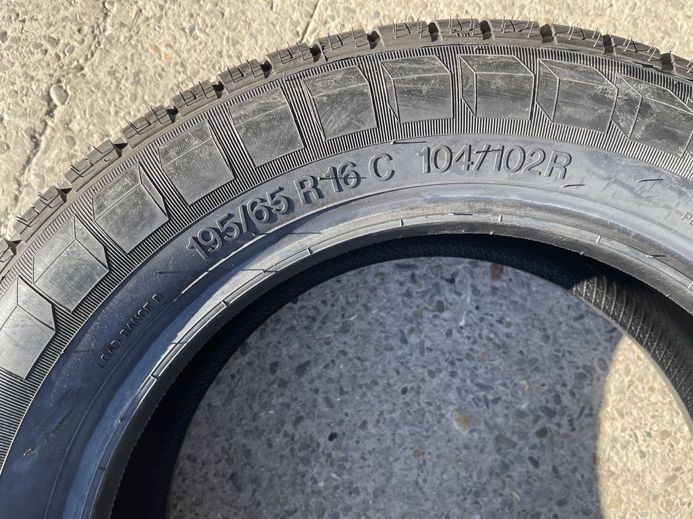 4 anvelope de vara 195/65/16C Vredestein