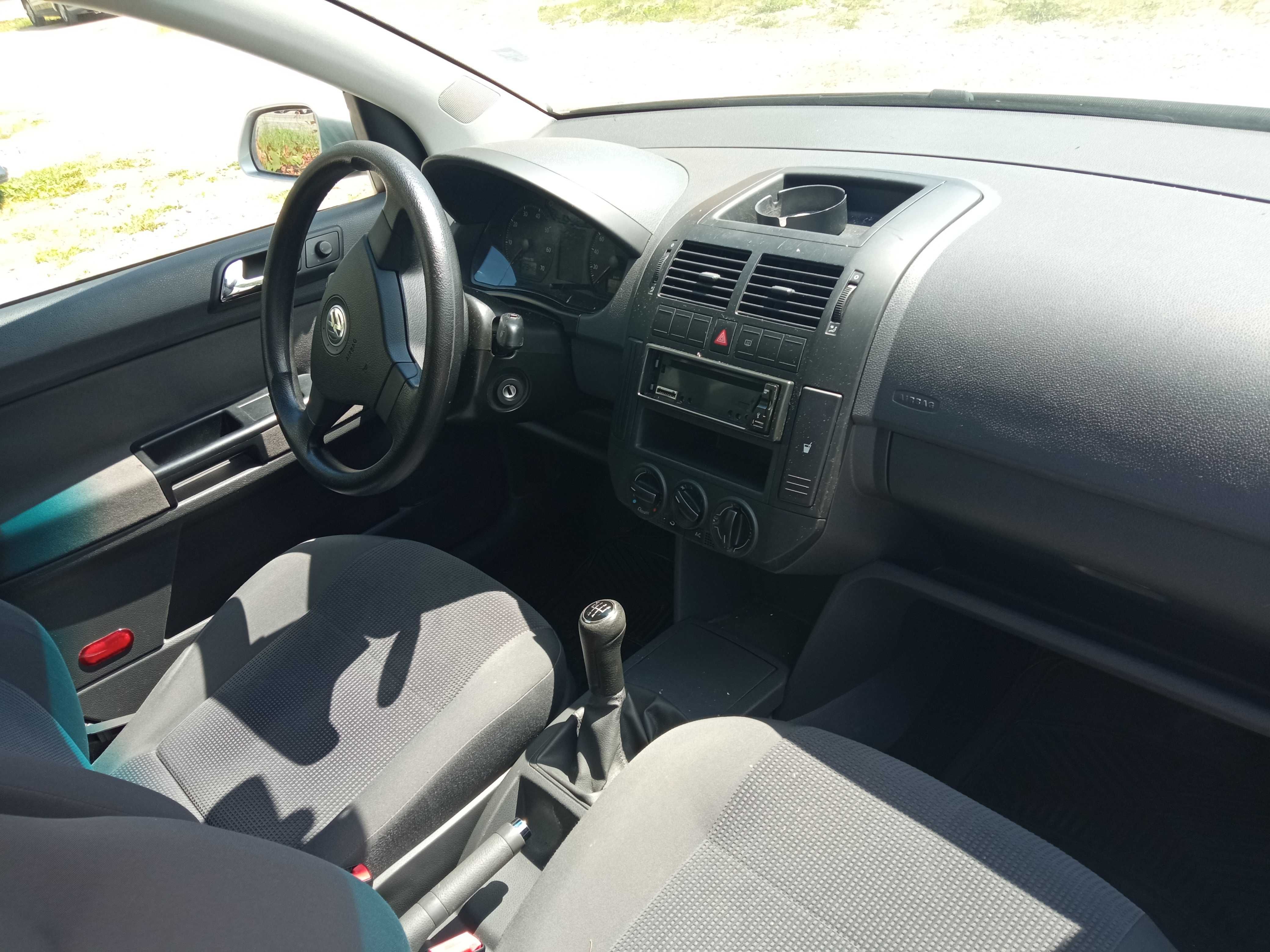 Продавам VW POLO 1,2 изключително поддържан, 2007г., 101000км.
