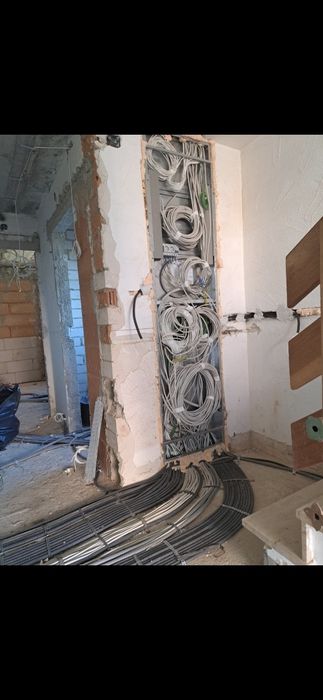 Executăm Lucrări Interioare/Exterioare