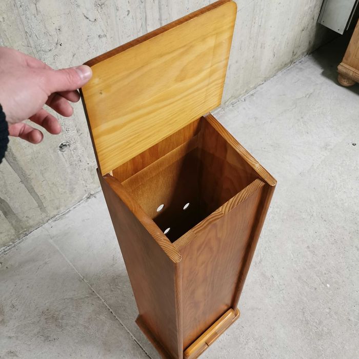 Интересно шкафче в ретро стил