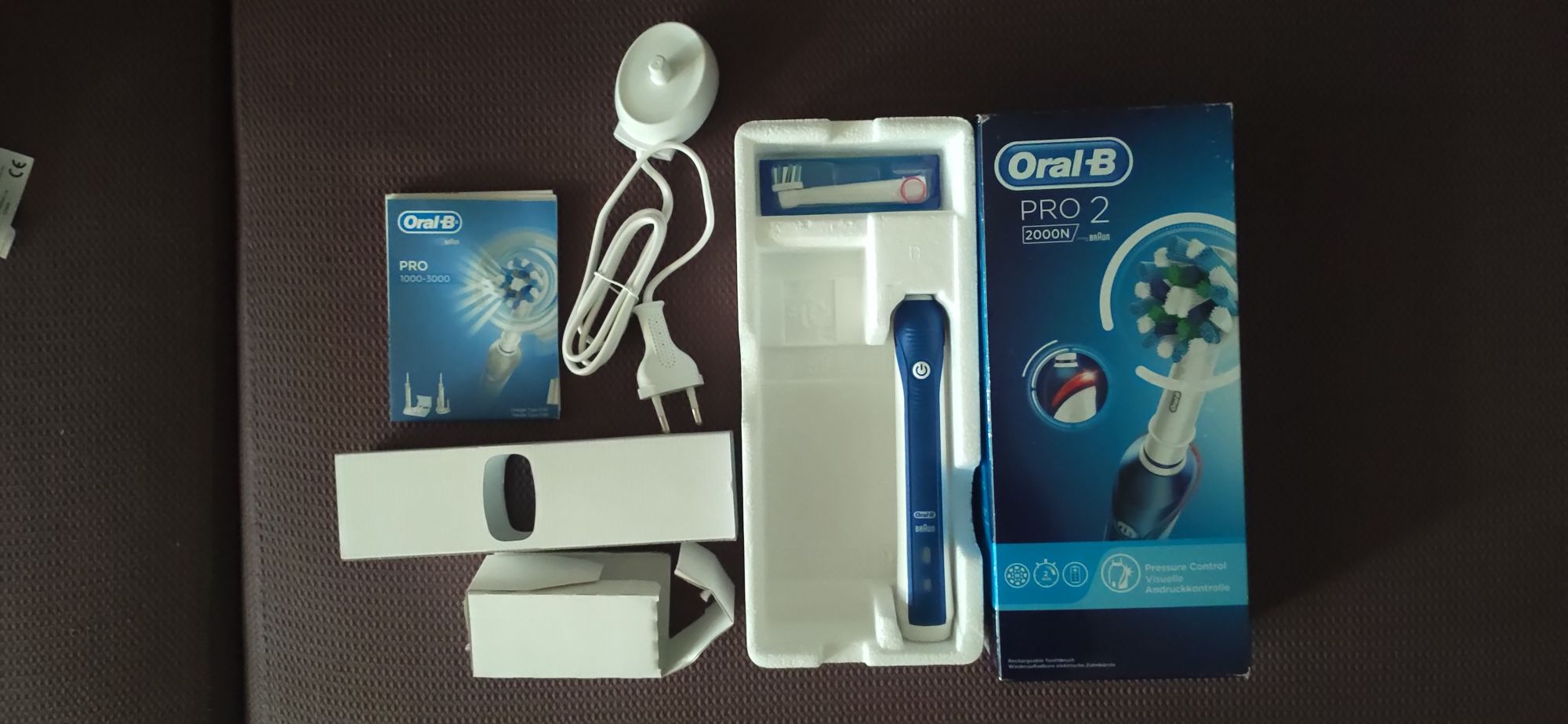 Oral-B PRO 2 2000N Cross Action електрическа четка за зъби