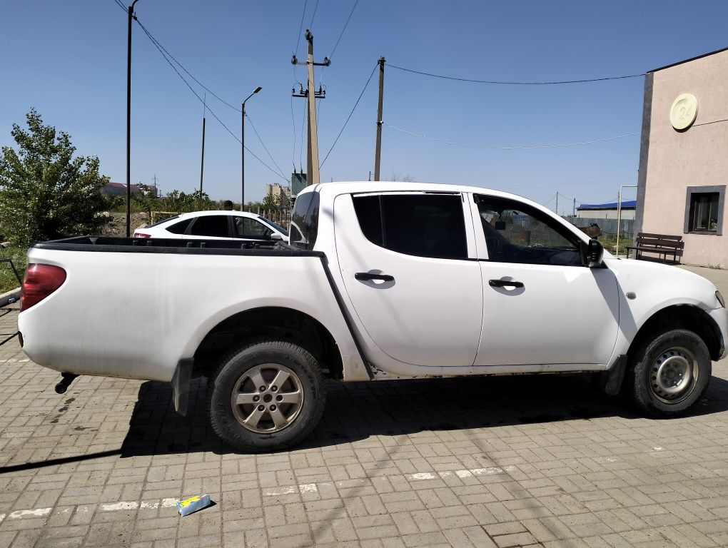 Мицубиси Л 200 (mitsubishi L 200)