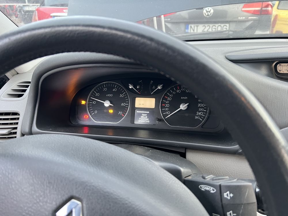 Vand Renault Laguna 1.8L benzină, an 2001