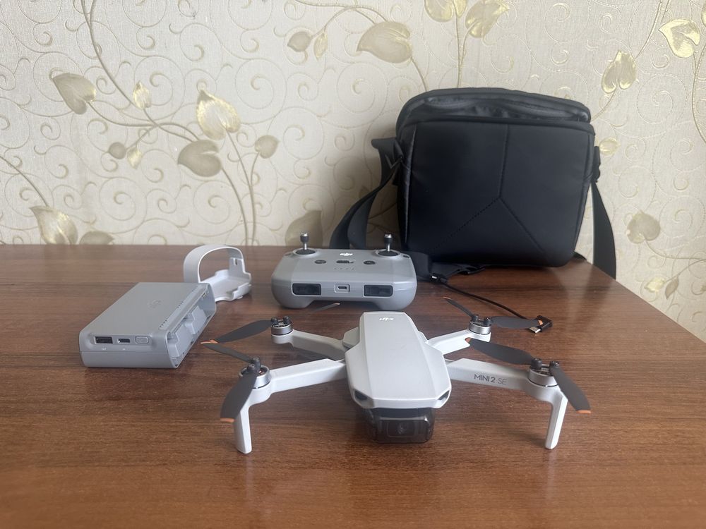 Dji mini 2 se combo дрон в отличном состоянии