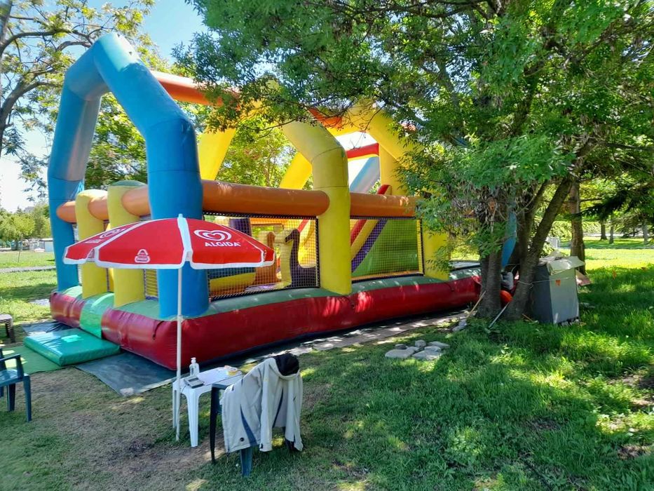 Надуваем батут-замък