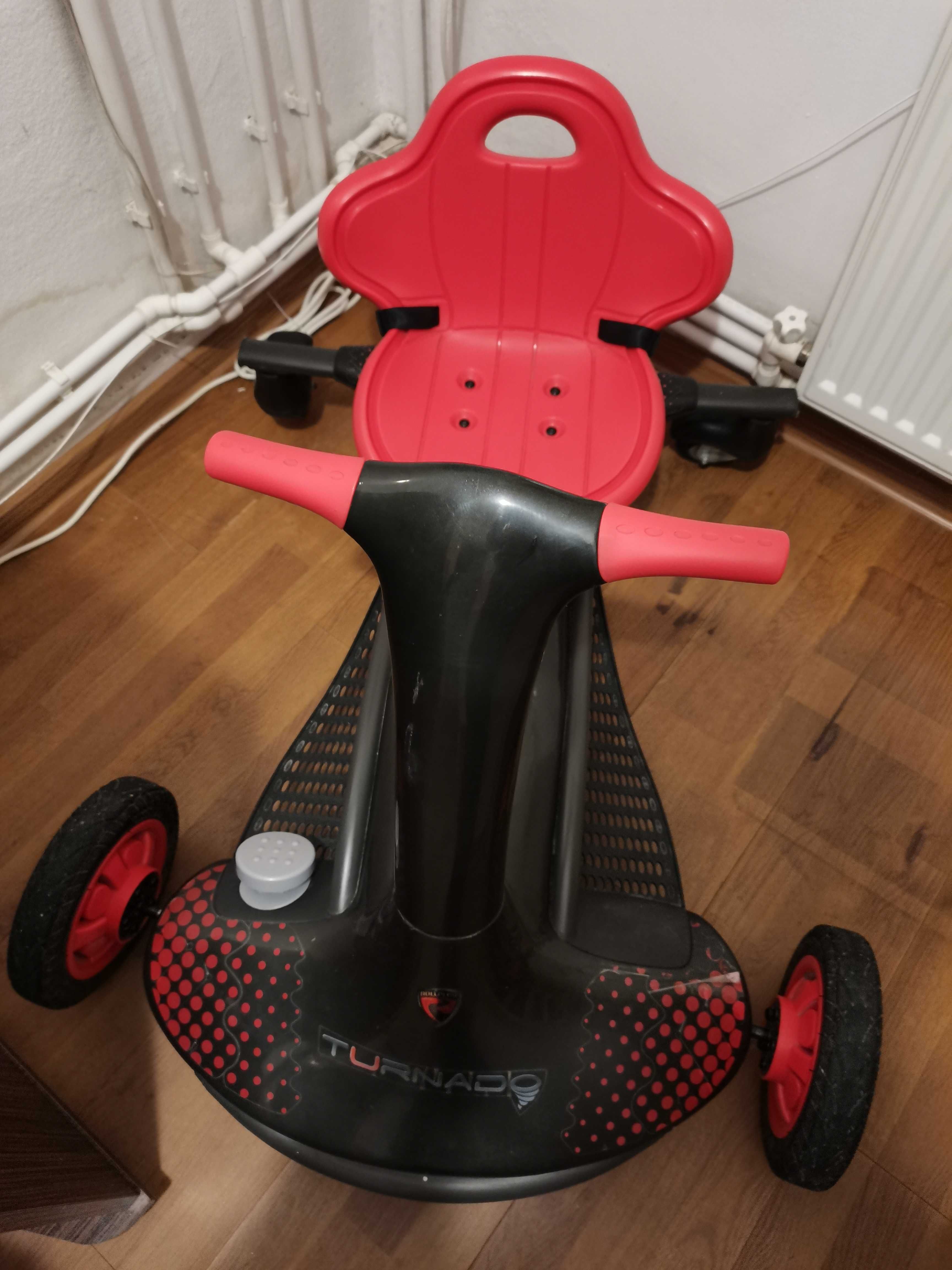 Kart electric de drifturi - Turnado de la Rollplay pentru copii