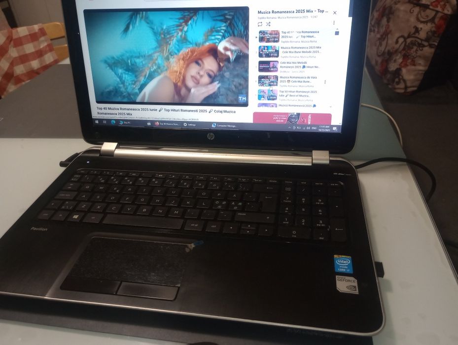 HP 15, Intel i7, video dedicat 2 gb, 8 gb ram,  1.000 GB , ieftin