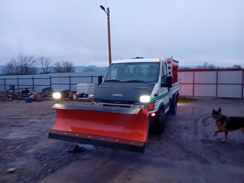 Vand sărăriță si lamă de zapada