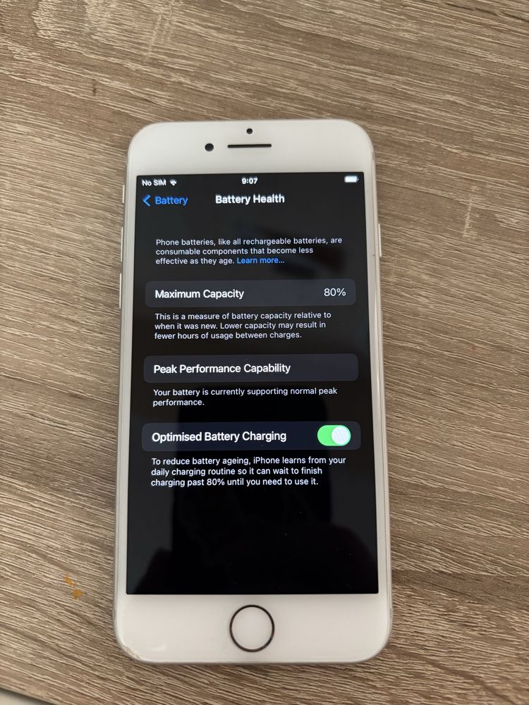 Iphone 7 32 GB бял