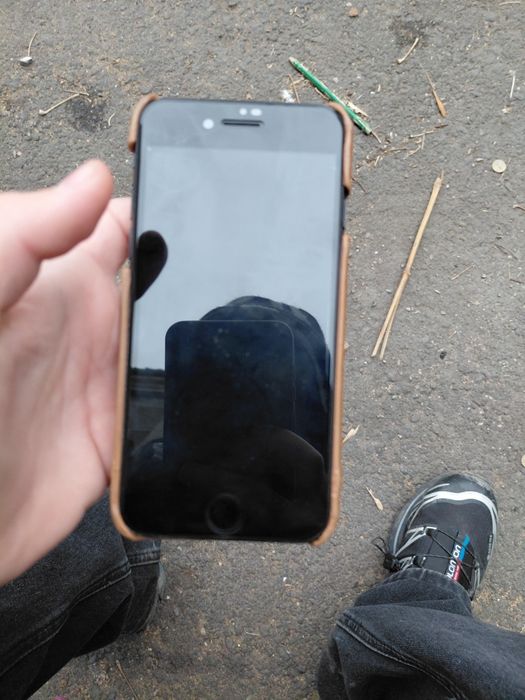 Продам айфон 7,,,