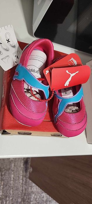Vând balerini Puma Nr 21