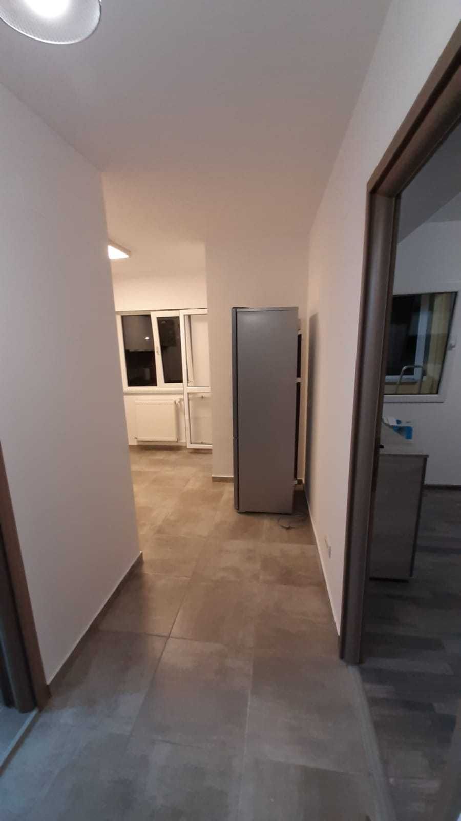 Proprietar, inchiriez garsoniera spatioasa