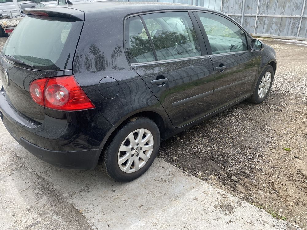 VW Golf 5 1.6 FSI на ЧАСТИ Голф