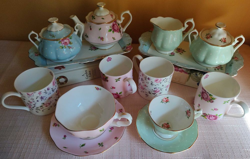 Royal Albert New Country Roses Pink - Чайник и сет за един