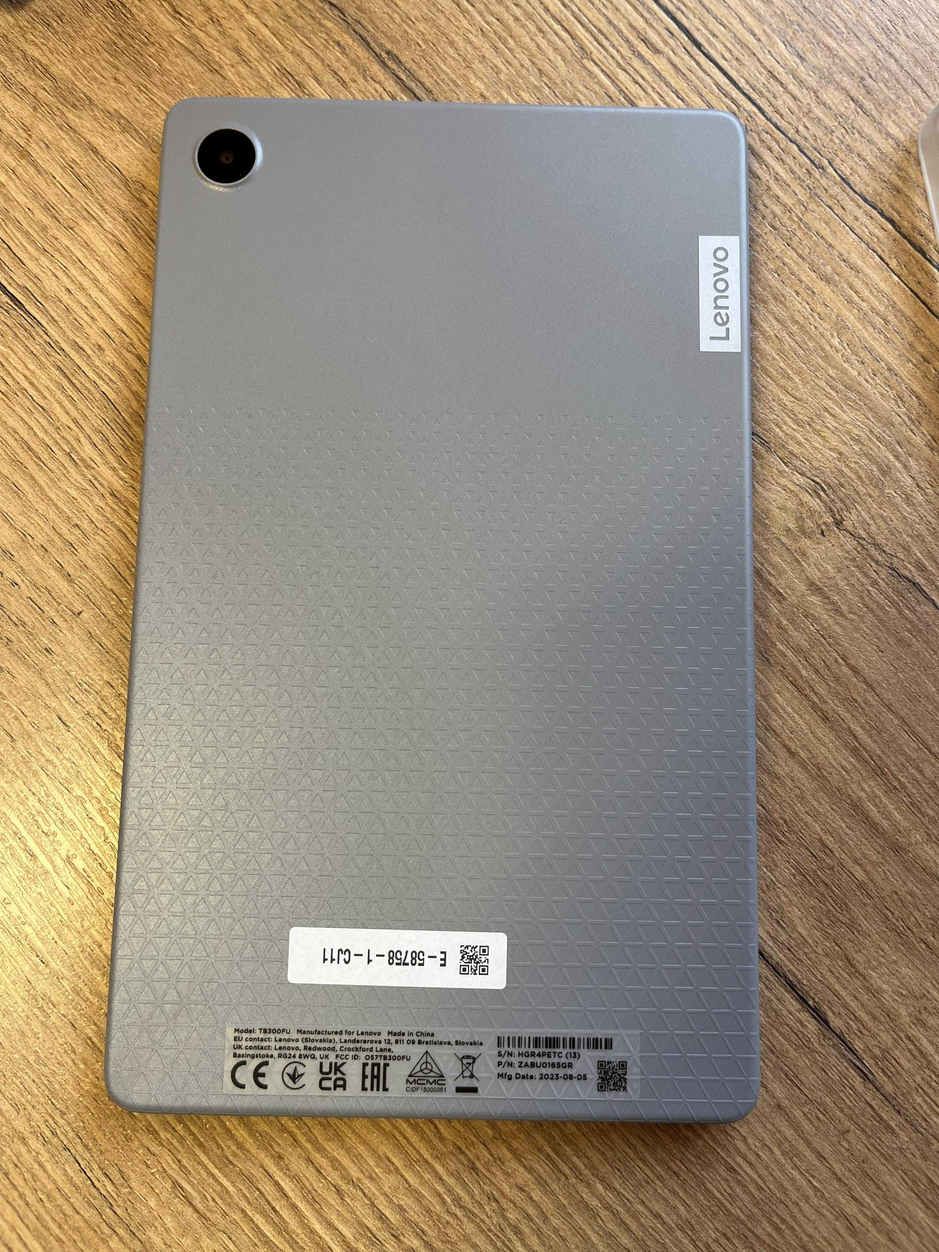 Tab Lenovo M8 Gen.4 2024  64Gb 4GB Rami  la cutie +Husa Org Aspect Nou