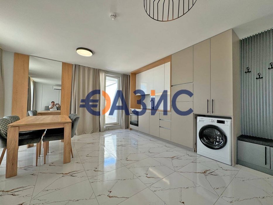 Апартамент с 1 спалня в комплекс Emilia Romana, 102 кв.м., Слънчев