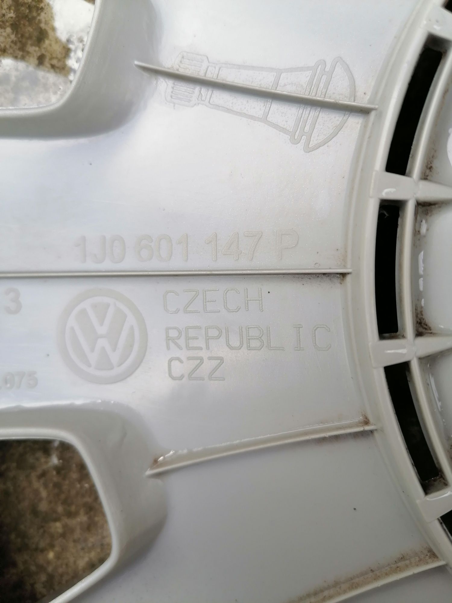 Capace roți originale VW Golf 4, R15