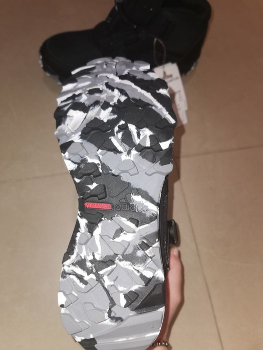 Обувки Adidas нови