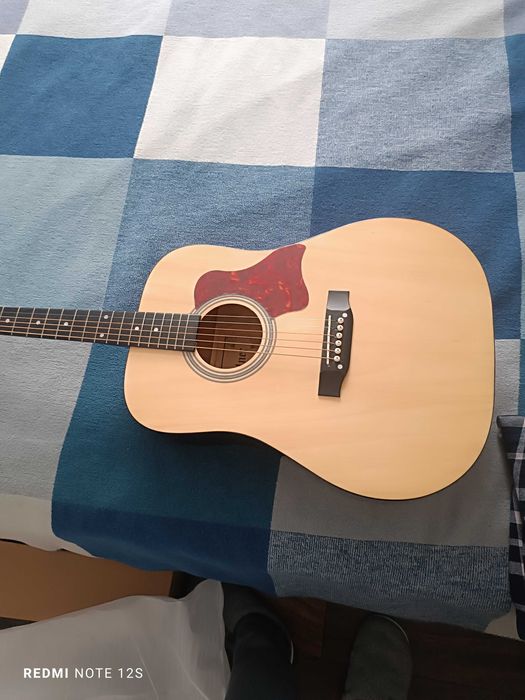 Акустична китара selner