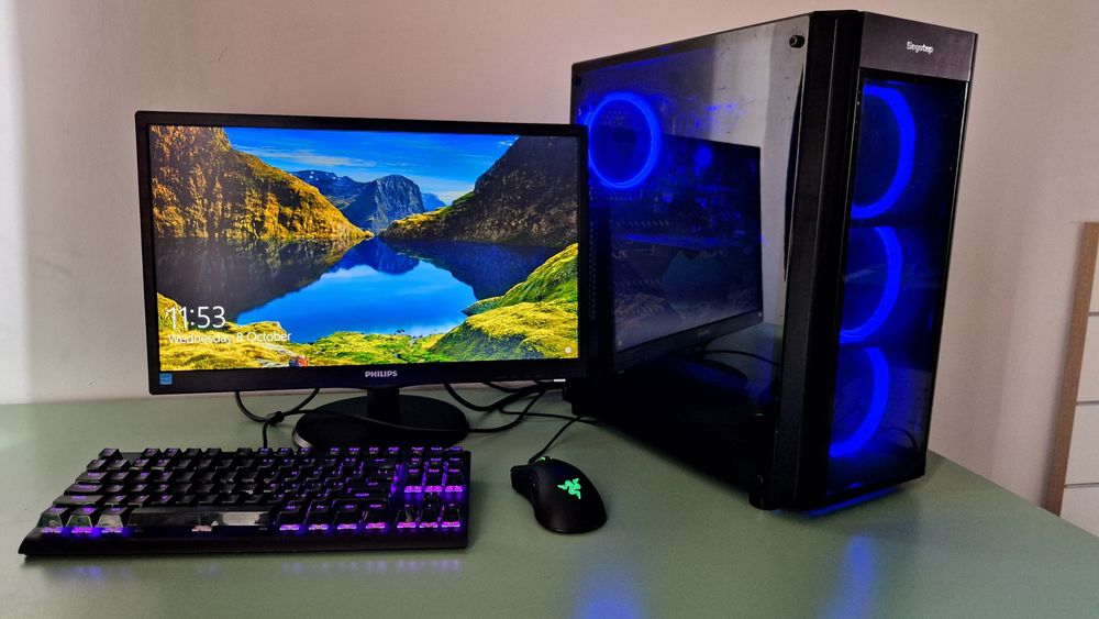 PC Gaming + Monitor + Periferice – GTX 1050 Ti, 8 GB RAM