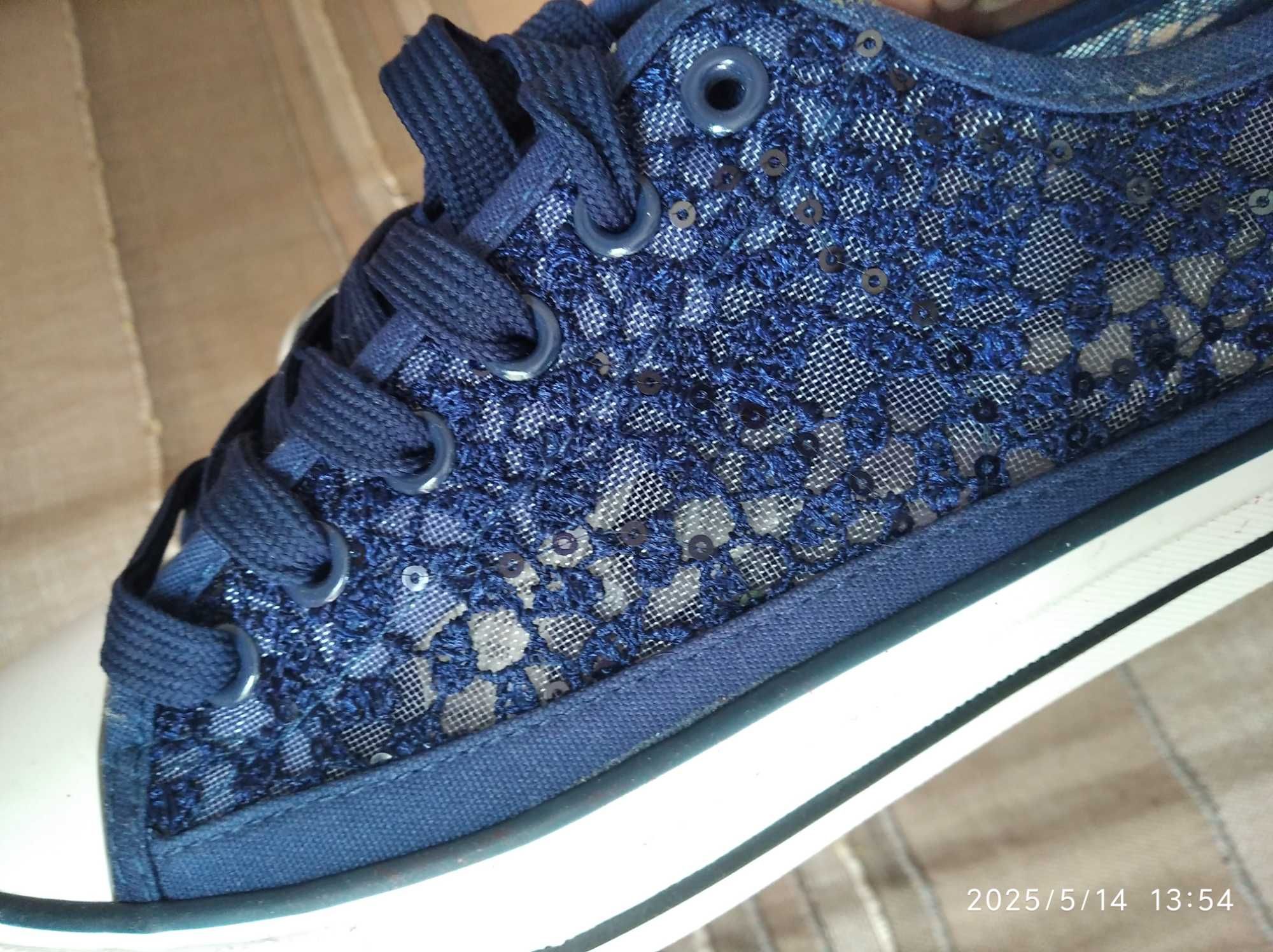 Tods Дамски обувки; кецове нови