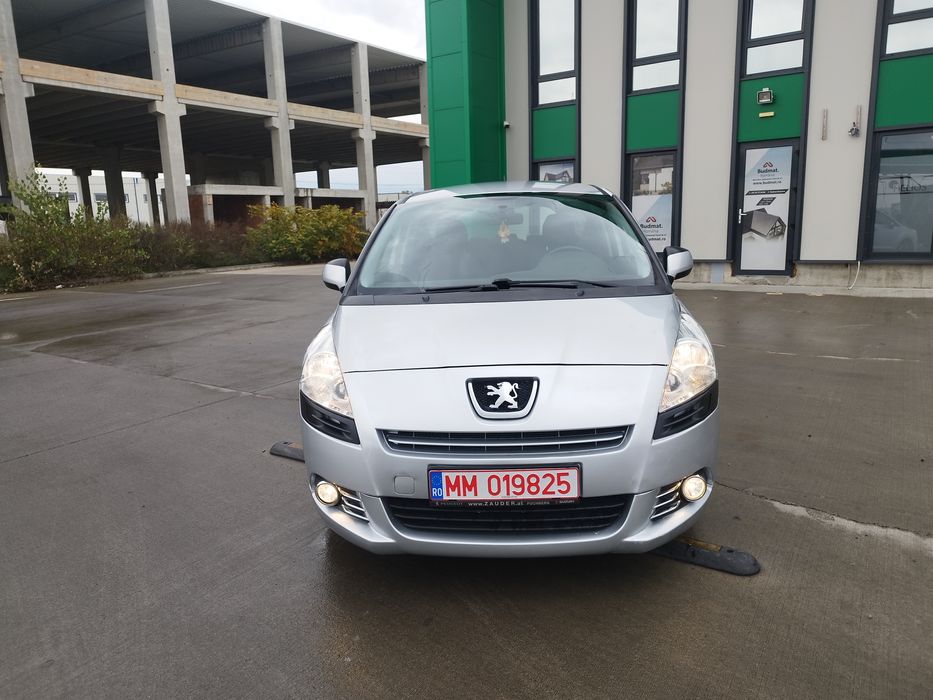 Peugeot 5008, an 2010, motor 1,6 diesel, 7 locuri