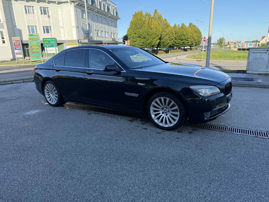 BMW seria7 3.0.  245cp