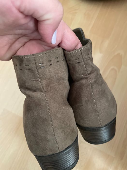 Vând ghete piele întoarsă eco 37