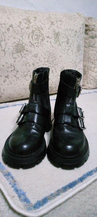Продам осенние сапоги