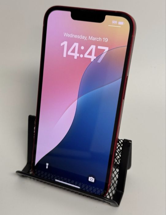 iPhone 13 - 128gb RED