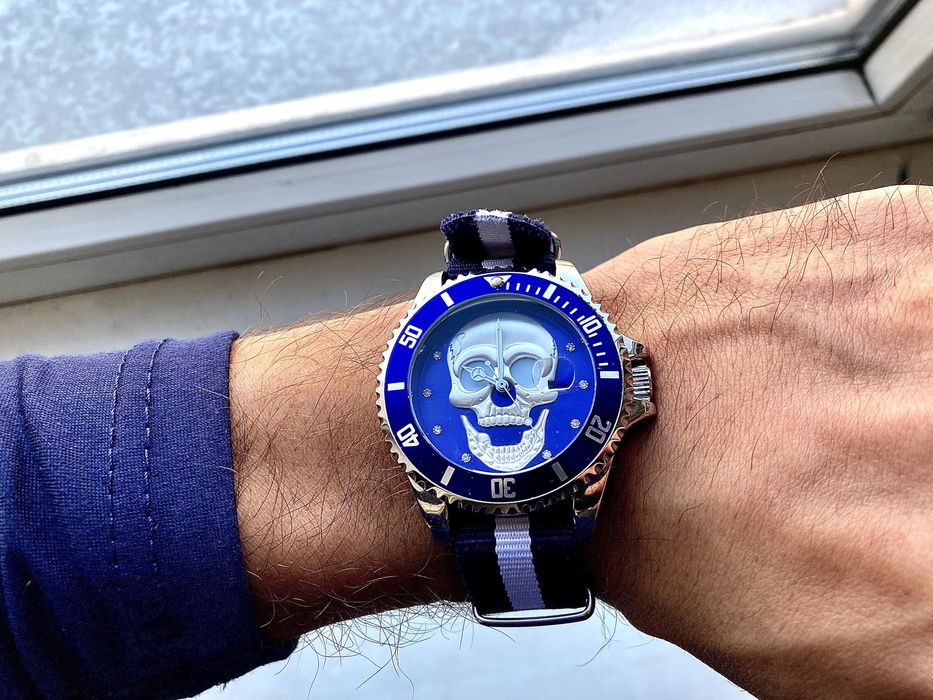 Часы SKMEI /  Нержавеющая сталь