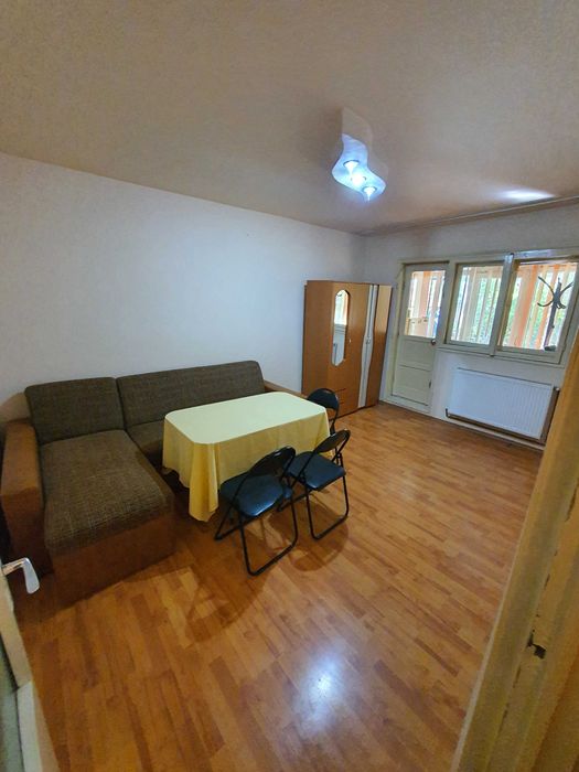 Garsonieră de închiriat Ploiești zona Malu Roșu