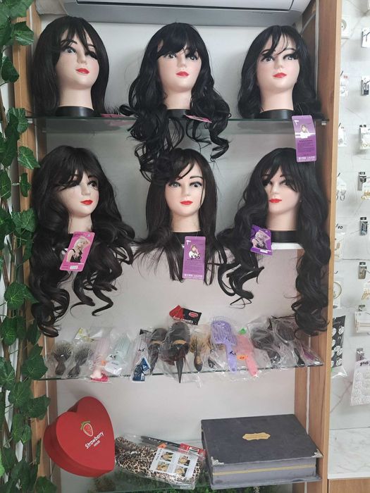 Волосы на заколках