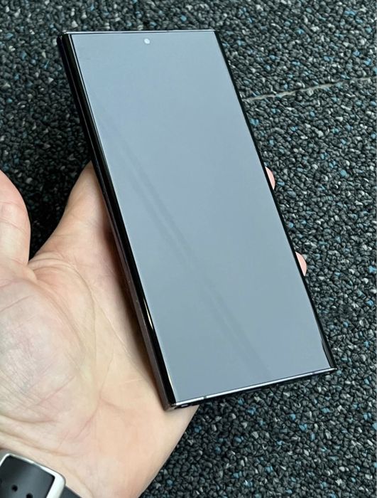 Telefon Samsung Galaxy S22 Ultra Impecabil ca Nou 5G 128GB Pret fix