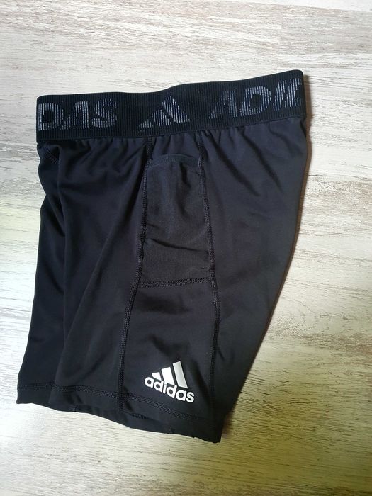 Разпродажба на къси гащи Adidas, H&M