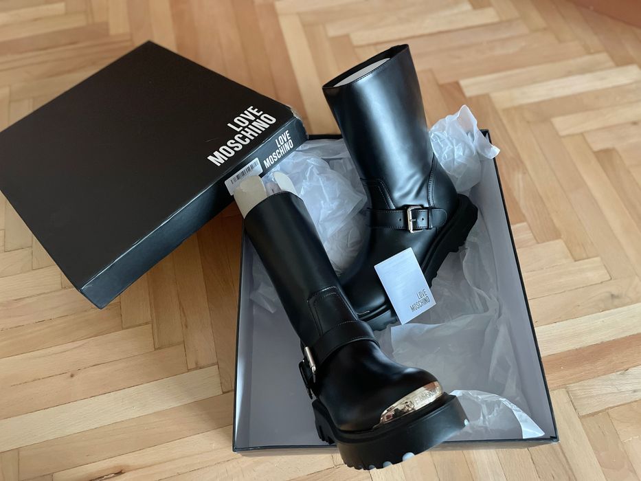 Love Moschino logo-engraved ботуши 39