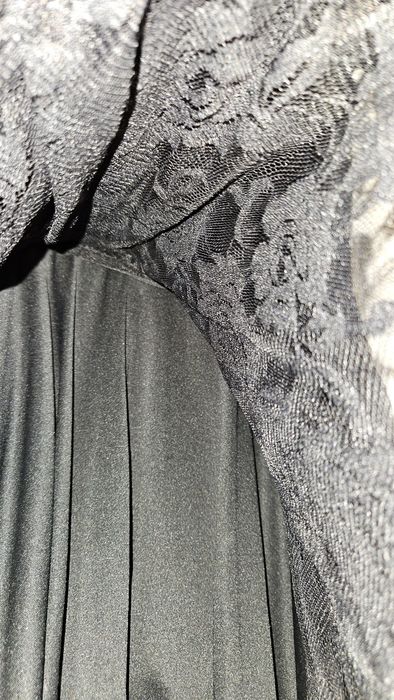 Rochie neagra dantela