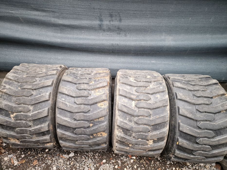 Cauciucuri BOBCAT 31×15.5-15 marca BKT